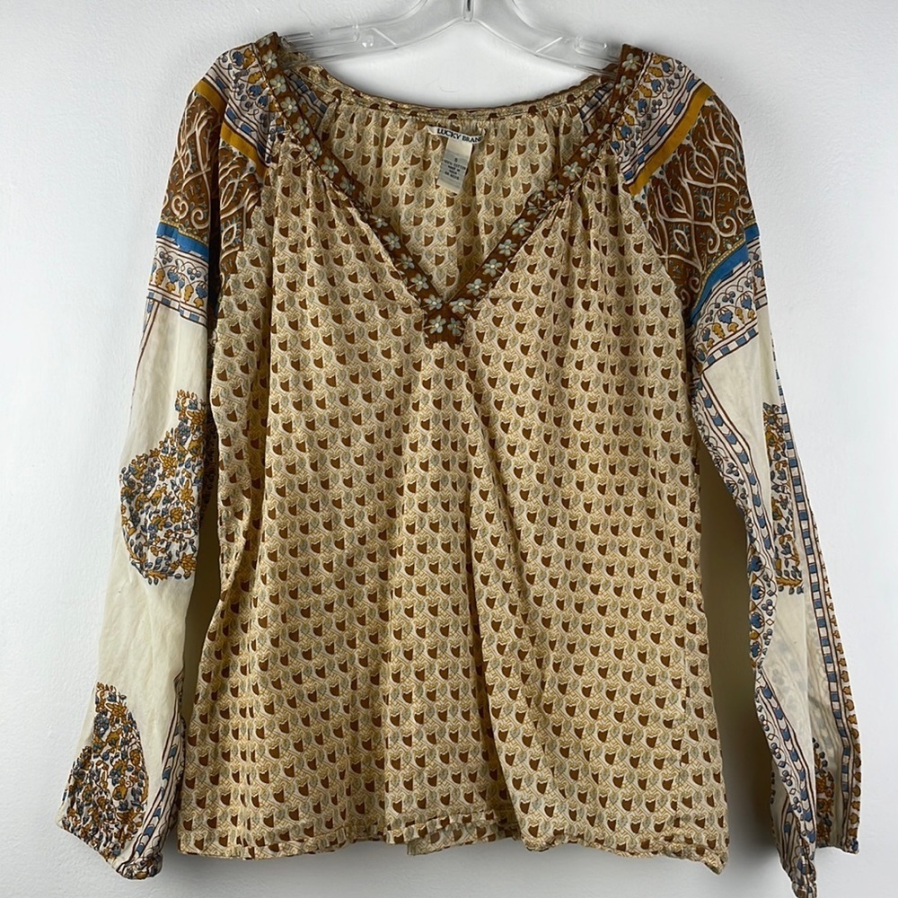 Lucky Brand 100% cotton Top V Neck long sleeve elastic at wrist. Sz Small